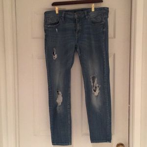 Chelsea distressed skinnies